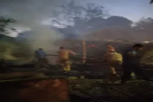 कानपुर: आग ने मचाया तांडव, 25 बीघा फसल जलकर हुई राख, मंजर देख रो पड़े किसान