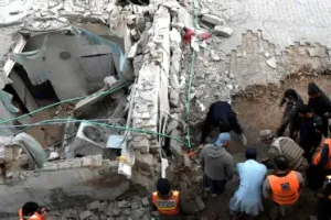 पाकिस्तान विस्फोट: मृतकों की संख्या 16 हुई, घायलों की संख्या 50