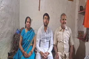 हरदोई: पिता के कड़े संघर्ष ने विशाल को बनाया डीएसपी, परिवार में छाई खुशी  