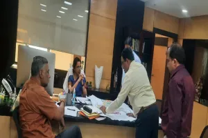 लखनऊ: मंडलायुक्त ने LDA में की समीक्षा, कहा - सील भवनों में हुआ निर्माण, तो जोनल ऑफिसर होंगे जिम्मेदार