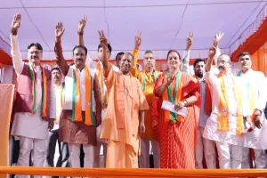 भाजपा की महापौर प्रत्याशी सुयोग्य कार्यकर्ता,भारी मतो से जितायें : CM योगी  