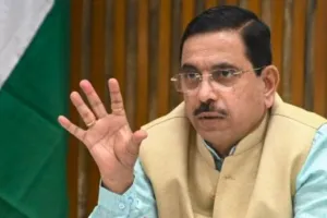 सिद्धारमैया या डीके शिवकुमार के सीएम बनने का कोई सवाल ही नहीं होता : केंद्रीय मंत्री प्रह्लाद जोशी 