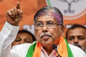 बाबरी मस्जिद ढहाने वाले शिवसेना या भाजपा के सदस्य नहीं, बल्कि हिंदू थे : मंत्री 