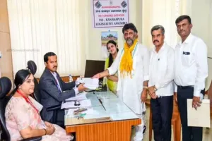 कर्नाटक चुनाव: मंत्री आर अशोक और पूर्व उपमुख्यमंत्री सावदी सहित कई उम्मीदवारों ने किये नामांकन दाखिल 