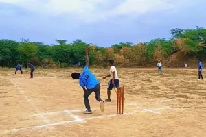 Cricket League: चंबल घाटी में अब गोलियां नहीं,  बल्कि बरसते है चौके-छक्के 
