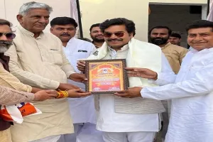 बिजनौर: अभिनेता आशुतोष राणा साहित्य वाचस्पति से सम्मानित