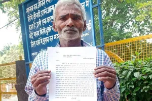 मुरादाबाद: लापता बेटे की तलाश में दर-दर भटक रहा पिता, एसएसपी से की शिकायत 