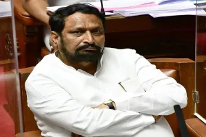 टिकट ना मिलने से नाराज पूर्व उपमुख्यमंत्री लक्ष्मण सावदी ने भाजपा छोड़ने की घोषणा की 