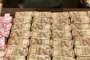 आयकर विभाग ने दिल्ली में हवाला कारोबारियों, क्रिप्टोकरेंसी से लेनदेन करने वालों के परिसरों पर मारे छापे 