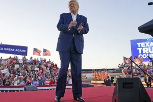 अभियोग की मंजूरी के बाद डोनाल्ड ट्रंप ने 24 घंटे में 40 लाख डॉलर से अधिक की धनराशि जुटाई