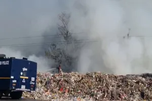 हल्द्वानी: Company को Ultimatum- तीन दिन में आग नहीं बुझी तो की जाएगी कार्रवाई