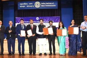 VIDEO : IIMC में बोले अनुराग ठाकुर- दुनिया का सबसे खतरनाक वायरस है 'फेक न्यूज'