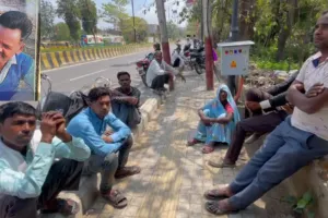 बरेली : खेत पर बने बंद कमरे में सो रहे ग्रामीण की मिली जली हुई लाश, परिजनों का रंजिश से इनकार