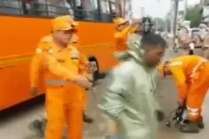 महाराष्ट्र में इमारत गिरी: 20 घंटे बाद एक व्यक्ति को निकाला गया, 4 लोगों की मृत्यु, तलाश अभियान जारी 