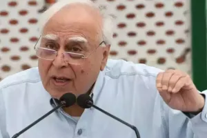 पहलवानों का प्रदर्शन : सिब्बल ने ‘ढुलमुल जांच’ का मुद्दा उठाया