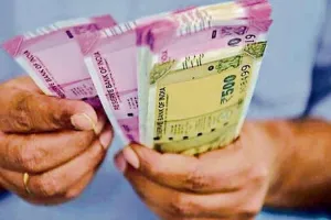 श्रमिकों, छोटे कारोबारियों के लिए शुरू की गई पेंशन योजनाएं पड़ीं सुस्त, पंजीकृत लोगों की संख्या घटी 