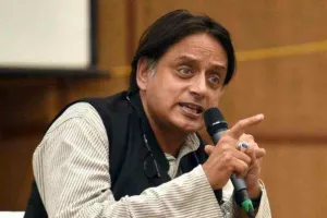 केरल में वंदे भारत शुरू होने के कार्यक्रम में शामिल होंगे थरूर, बोले- प्रगति राजनीति से अलग...