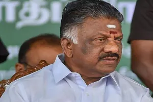 एआईएडीएमके के प्रस्तावों के खिलाफ पनीरसेल्वम की याचिका, अदालत ने सुनवाई 20 अप्रैल तक टाली 