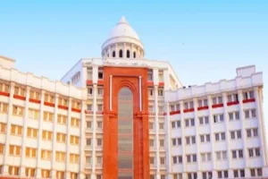 BBD University : बीबीडी विश्वविद्यालय की बीमार हुईं छात्राओं के मामले की जांच करेगा स्वास्थ्य विभाग