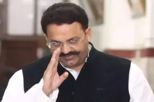 मनी लॉन्ड्रिंग मामले में सीबीआई कोर्ट में मुख्तार अंसारी की हुई पेशी, बांदा जेल से लखनऊ लेकर पहुंची पुलिस