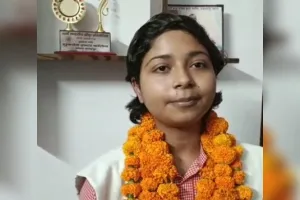 UP Board Result 2023: हाईस्कूल में दिव्यांशी आठवें स्थान पर, महिलाओं के उत्थान के लिए सिविल सेवा में जाना चाहती 