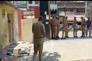 प्रयागराज: अतीक-अशरफ हत्याकांड की जांच करने काल्विन अस्पताल पंहुची एसआईटी टीम