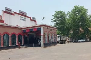 Railway News: बदहाल हालात में पूर्वोत्तर रेलवे का सिटी स्टेशन, सुविधाएं नदारद, समस्याओं का अंबार, देखें तस्वीरें