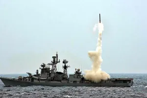 नौसेना ने किया ब्रह्मोस मिसाइल का सफल परीक्षण 