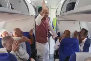 शिवराज सिंह ने किया वायुयान से ‘मुख्यमंत्री तीर्थ दर्शन योजना’ का शुभारंभ 