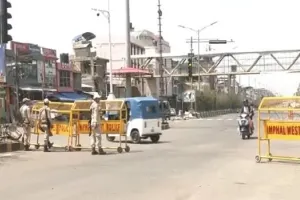 इंफाल में झड़प, कर्फ्यू में ढ़ील की अवधि हुई कम 