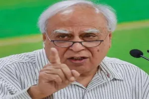सरकार ने अध्यादेश लागू कर जता दिया है कि अंतिम फैसला उसी का होगा: कपिल सिब्बल 