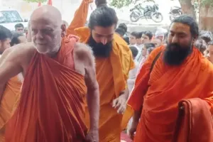 संविधान बना है तो निरस्त भी हो सकता है : निश्चलानंद सरस्वती