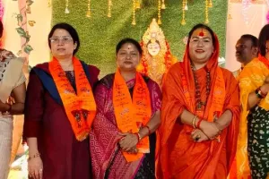 प्रयागराज : संगम तीरे भजन संध्या से झूम उठे श्रोता, उठाया लुत्फ