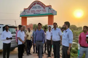प्रयागराज : गोवंश आश्रय स्थल, अमृत वाटिका का डीएम ने किया निरीक्षण