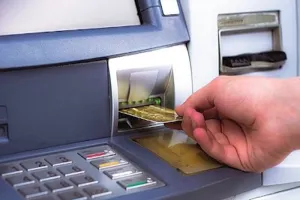 अयोध्या : एटीएम बूथ निष्क्रिय कर साकेत की सहायक प्रोफ़ेसर के बैंक खाते से धोखाधड़ी