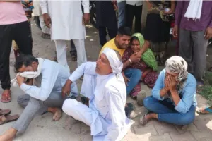 अमरोहा: सांड की टक्कर से बाइक सवार सेना के जवान की मौत