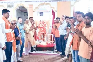 Kichcha News: कांग्रेसियों की सद्बुद्धि के लिए हनुमान चालीसा का किया पाठ, कर्नाटक विधानसभा चुनाव से जुड़ा मामला