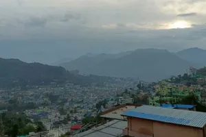 Uttarakhand Weather News: पहाड़ी इलाकों में बारिश का येलो अलर्ट जारी, 30-40 किमी प्रति घंटा की रफ्तार से हवाएं चलने की आशंका