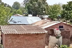 बनबसाः 140 परिवारों को आशियाने खाली करने का नोटिस, सीएम से की कार्रवाई पर रोक लगाने की मांग