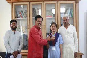 CBSE Board Result 2023: सीबीएसई के नतीजों में मेधावियों का दिखा दम, कई स्कूलों के छात्रों ने मारी बाजी 