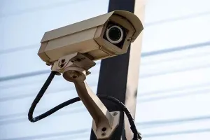 मुरादाबाद : सीसीटीवी कैमरे की निगरानी में हैं ईवीएम, स्ट्रांग रूम से चक्रवार बाहर लाई जाएंगी