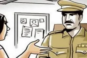 मुरादाबाद : एसएसपी साहब! बहू और बेटा जान से मारना चाहते हैं, शिकायती पत्र देकर लगाई न्याय की गुहार 