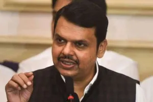 पवार का फैसला राकांपा का आंतरिक मामला, टिप्पणी करना जल्दबाजी: फडणवीस