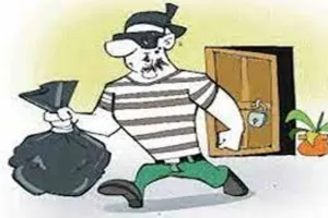 रामनगर: बंद पड़े घर से चोरी हो गए लाखों की नगदी और जेवरात 