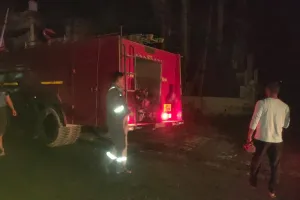 मेरठ: धूं-धूं कर जला ट्रांसफार्मर, विद्युत आपूर्ति ठप