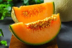 खरबूजे के फायदे जानकर रह जाएंगे हैरान, शरीर को भी रखता है हाइड्रेट