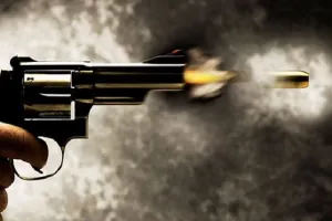 मुरादाबाद : पुरानी रंजिश को लेकर दो पक्षों में फायरिंग, चाचा भतीजे घायल