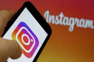 आज मेरी कहानी खत्म हो जाएगी... युवक ने जहर की शीशी के साथ Instagram पर डाला पोस्ट, जानें फिर क्या हुआ 