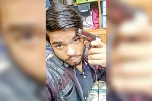 Kanpur News : Atiq-Ashraf की ताबड़तोड़ गोलियां मारकर की थी हत्या, हत्यारा लवलेश तिवारी वेपन का शौकीन...