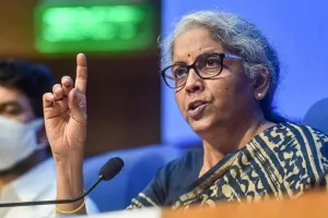 तीन जन सुरक्षा योजनायें आम लोगों की भलाई के लिए समर्पित: सीतारमण 